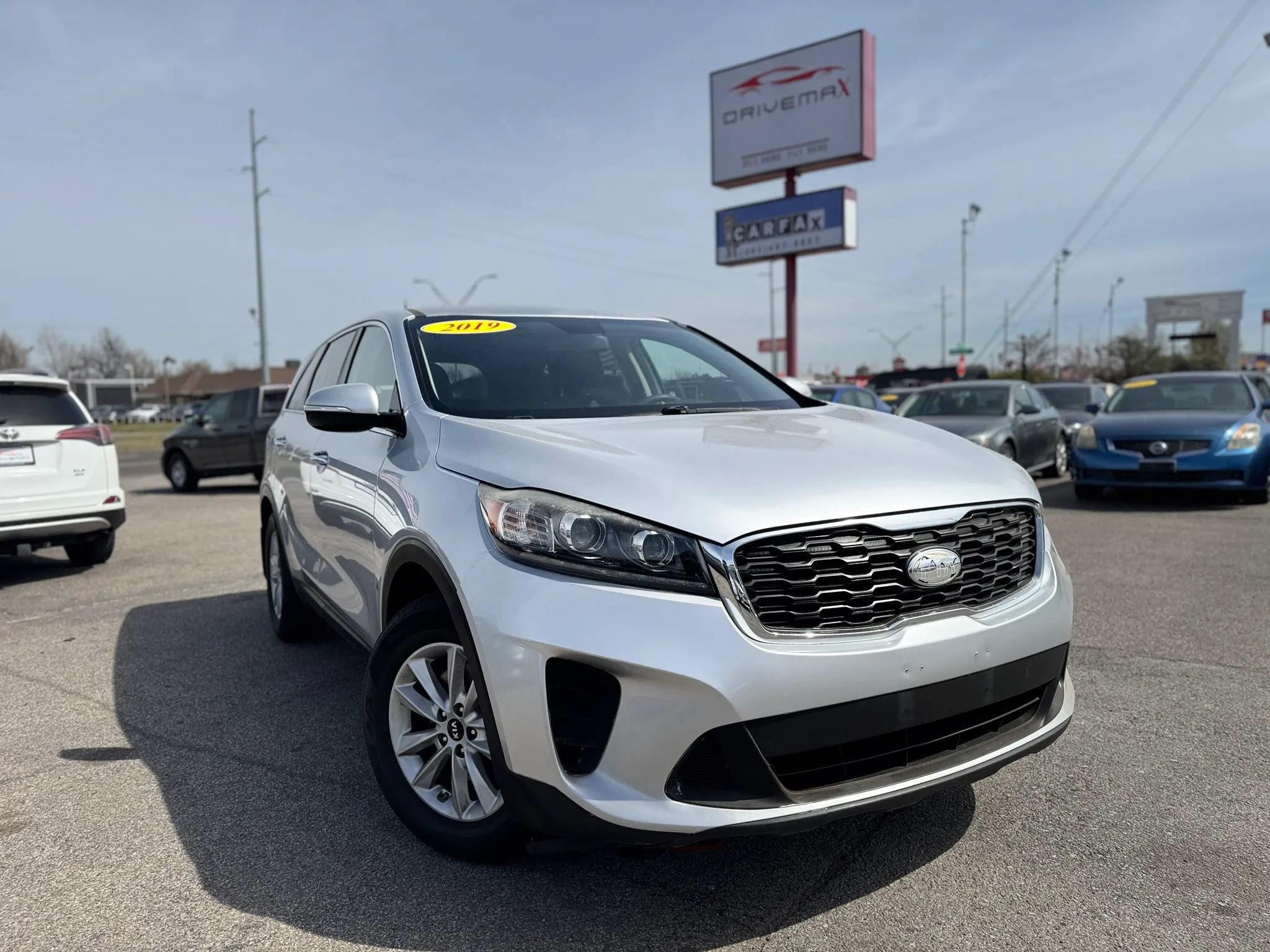 Used 2019 Kia Sorento L FWD image 2