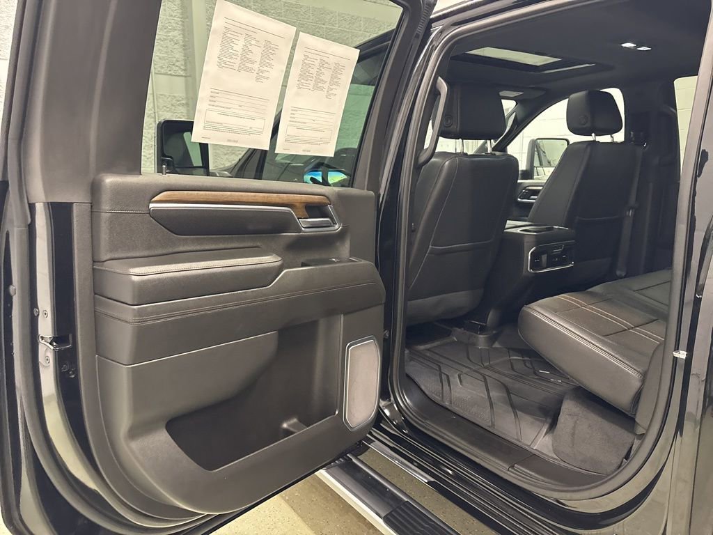 Used 2024 Chevrolet Silverado 2500 High Country w/ High Country Premium Package image 31