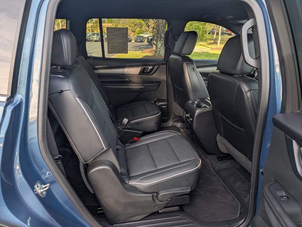 Used 2025 Buick Enclave Preferred image 21