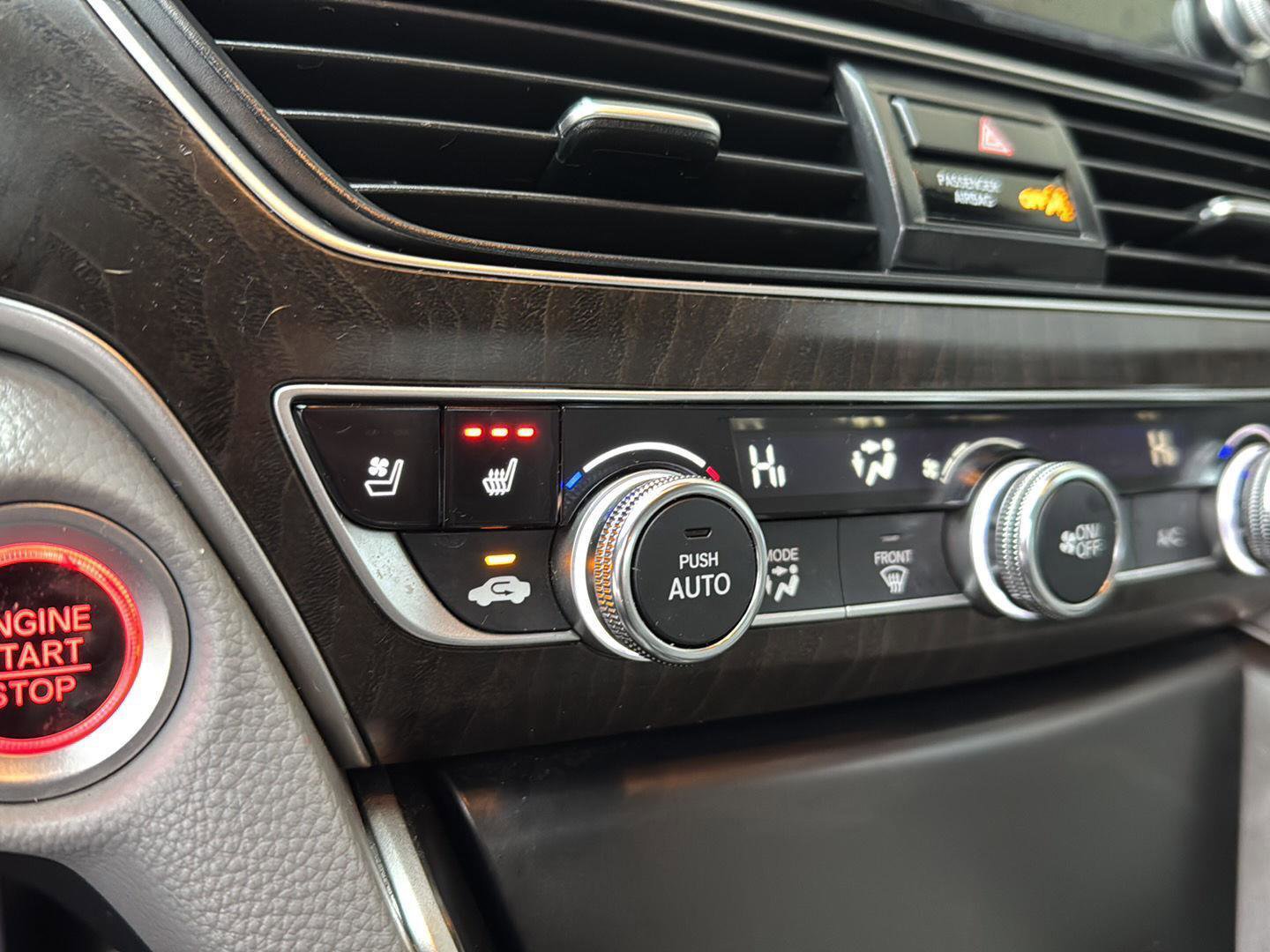 Used 2018 Honda Accord Touring image 24