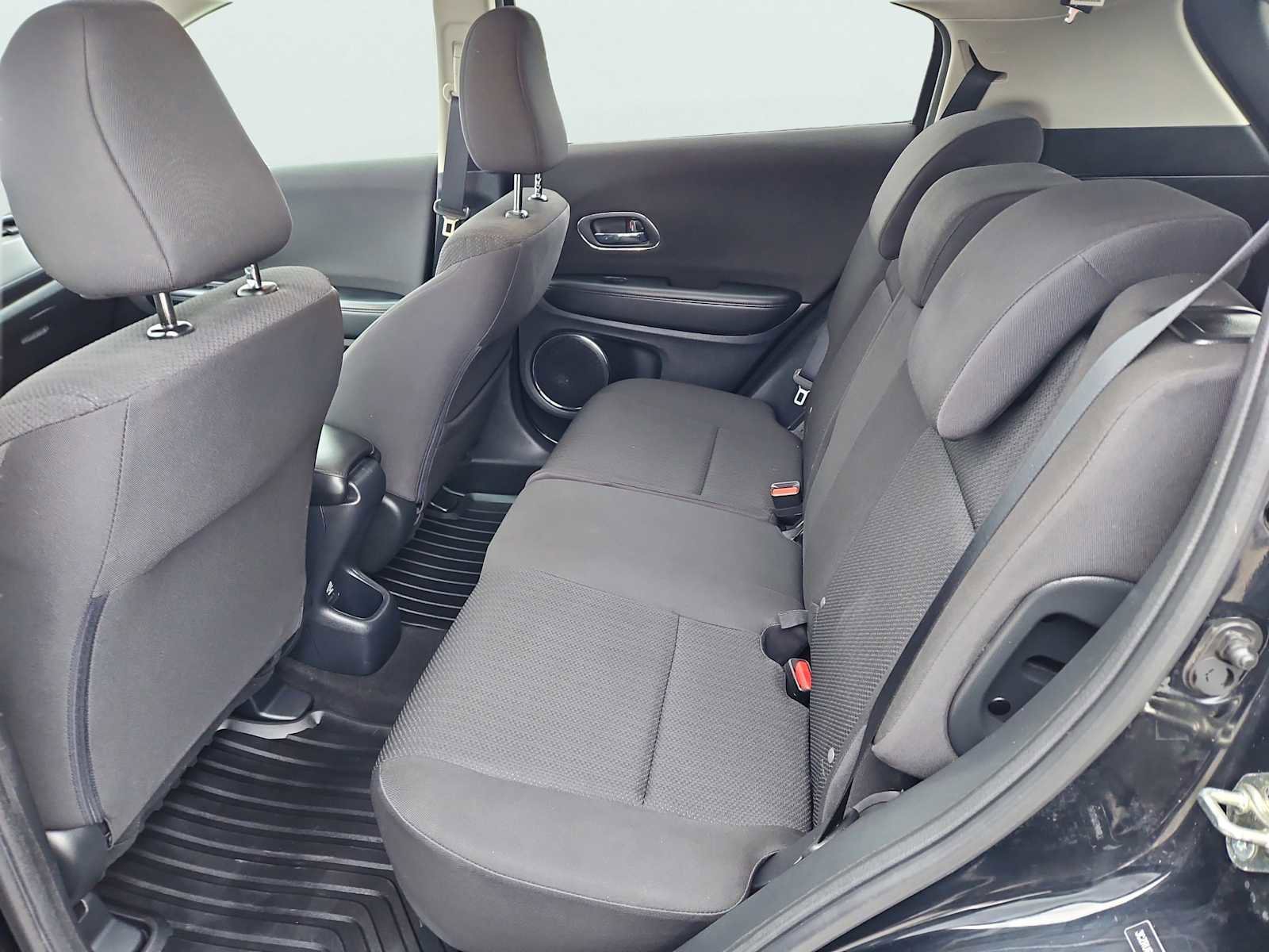 Used 2017 Honda HR-V EX image 29