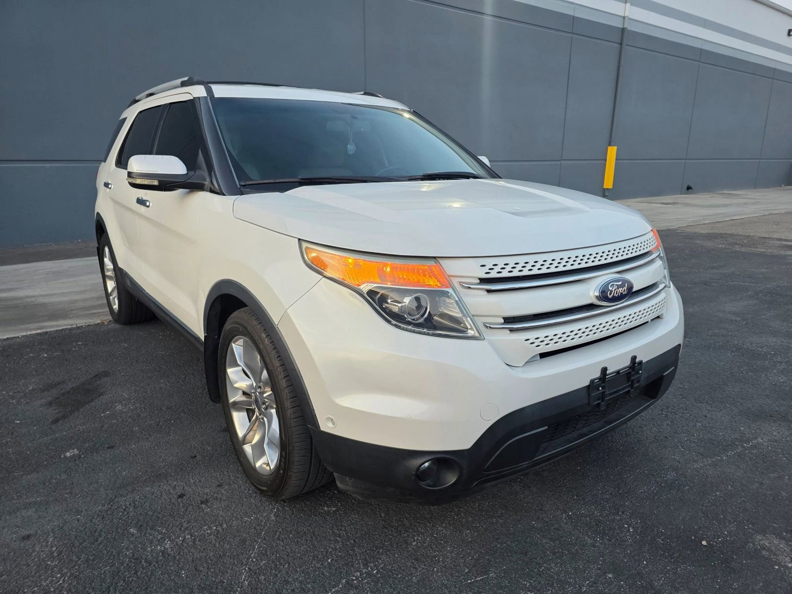 Used 2011 Ford Explorer Limited w/ 302A Rapid Spec Order Code image 3
