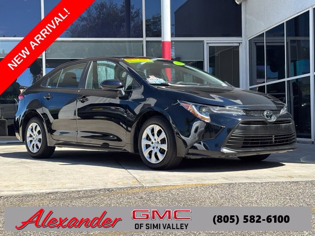 Used 2025 Toyota Corolla LE FWD image 1