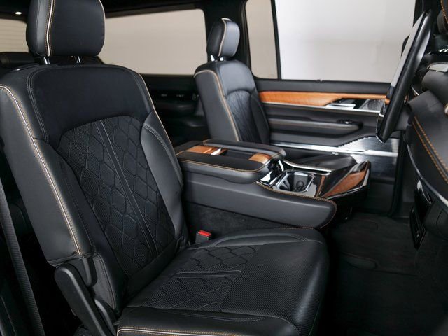 Used 2022 Jeep Grand Wagoneer Series III w/ Rear Seat Video Group 1 AWD/4WD image 11