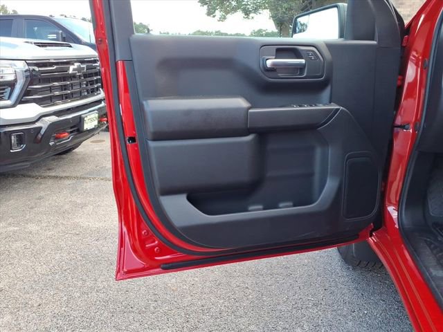 New 2026 Chevrolet Silverado 1500 Custom w/ LPO, Dark Essentials Package image 17