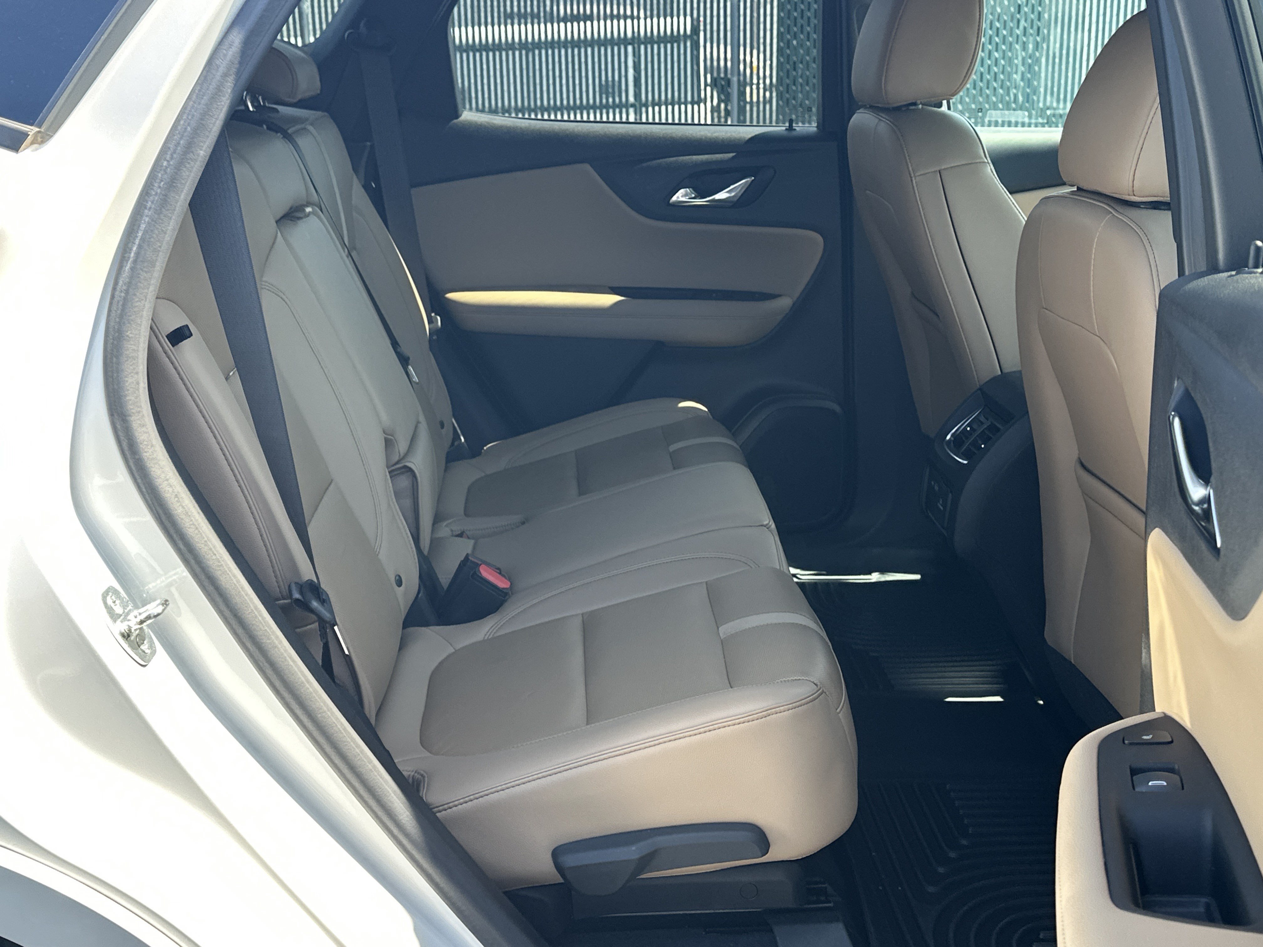 Used 2020 Chevrolet Blazer Premier w/ Driver Confidence II Package FWD image 13