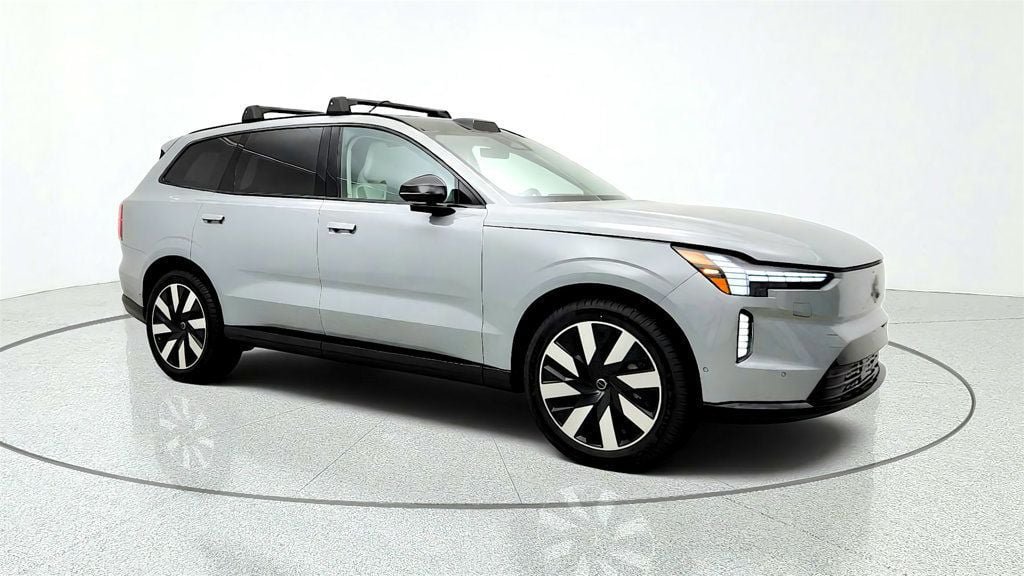 Used 2025 Volvo EX90 Ultra AWD/4WD image 3