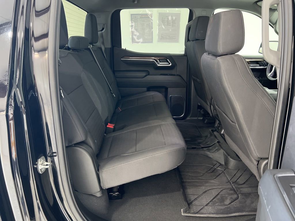 Used 2025 Chevrolet Silverado 1500 LT image 24