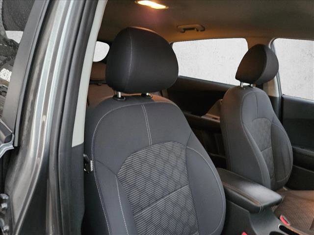 Used 2018 Kia Niro LX image 24