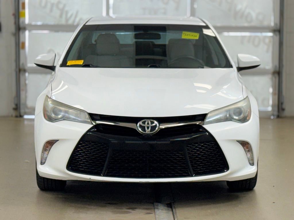 Used 2016 Toyota Camry SE FWD image 2