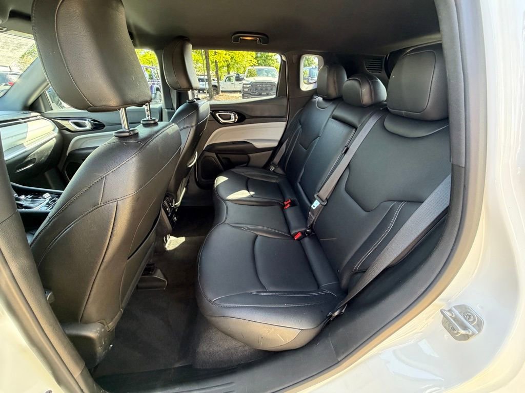 Certified 2025 Jeep Compass Limited AWD/4WD image 18
