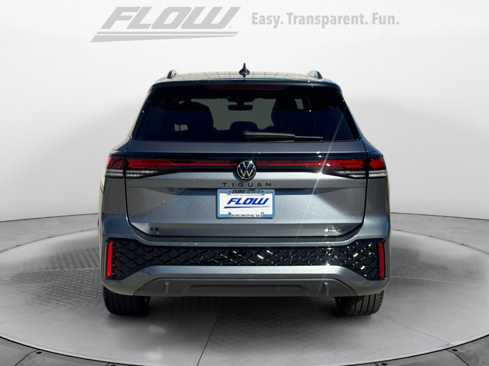 New 2026 Volkswagen Tiguan SE R-Line image 6