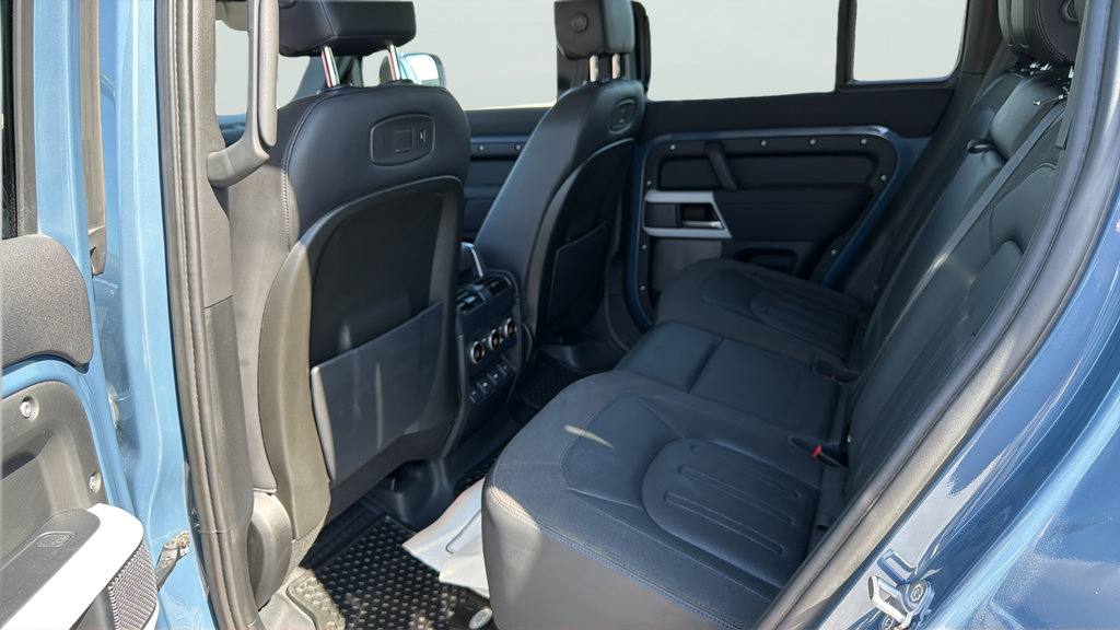 Used 2020 Land Rover Defender 110 SE AWD/4WD image 18
