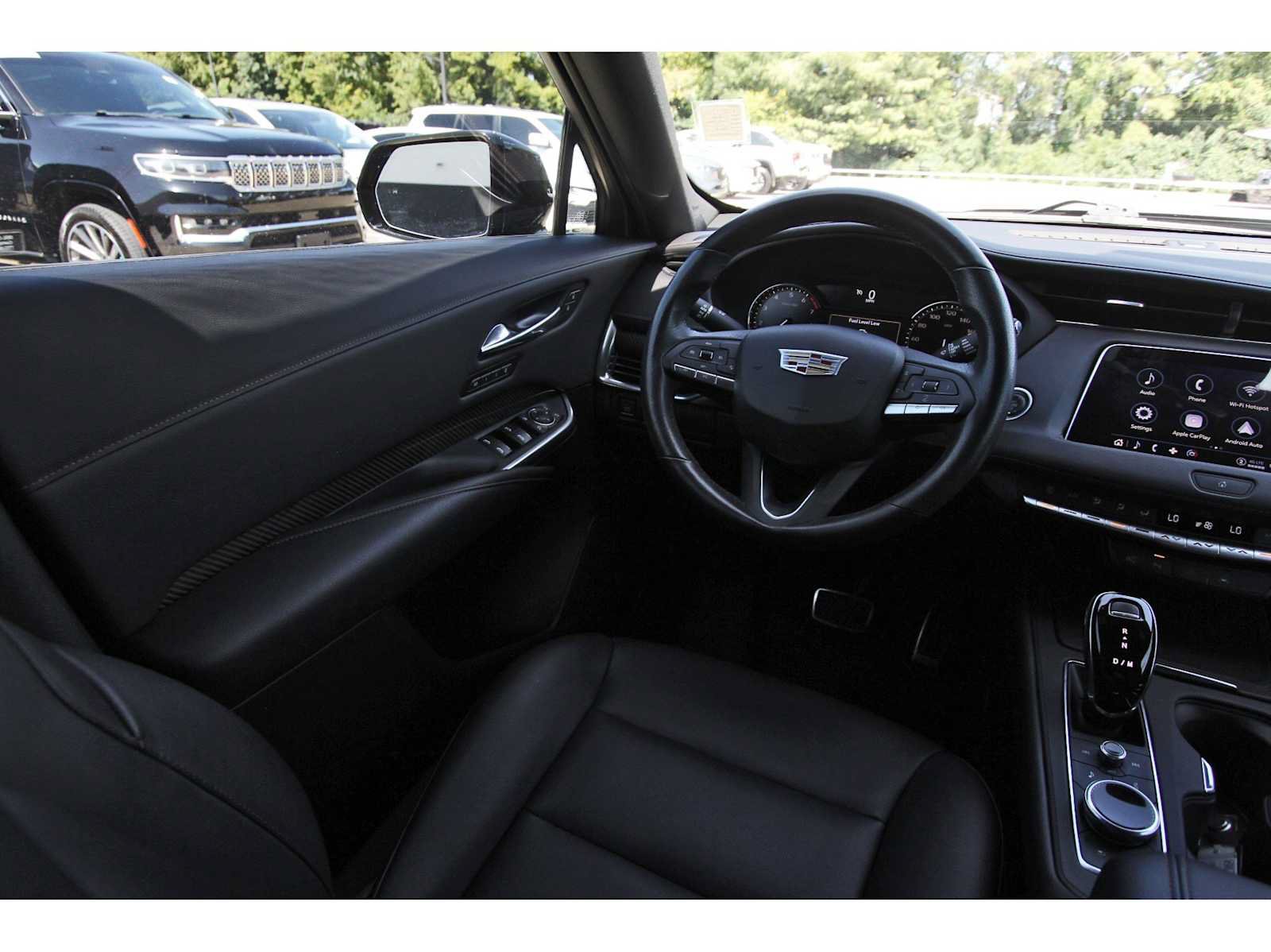 Used 2021 Cadillac XT4 Sport w/ Enhanced Visibility Package FWD image 6