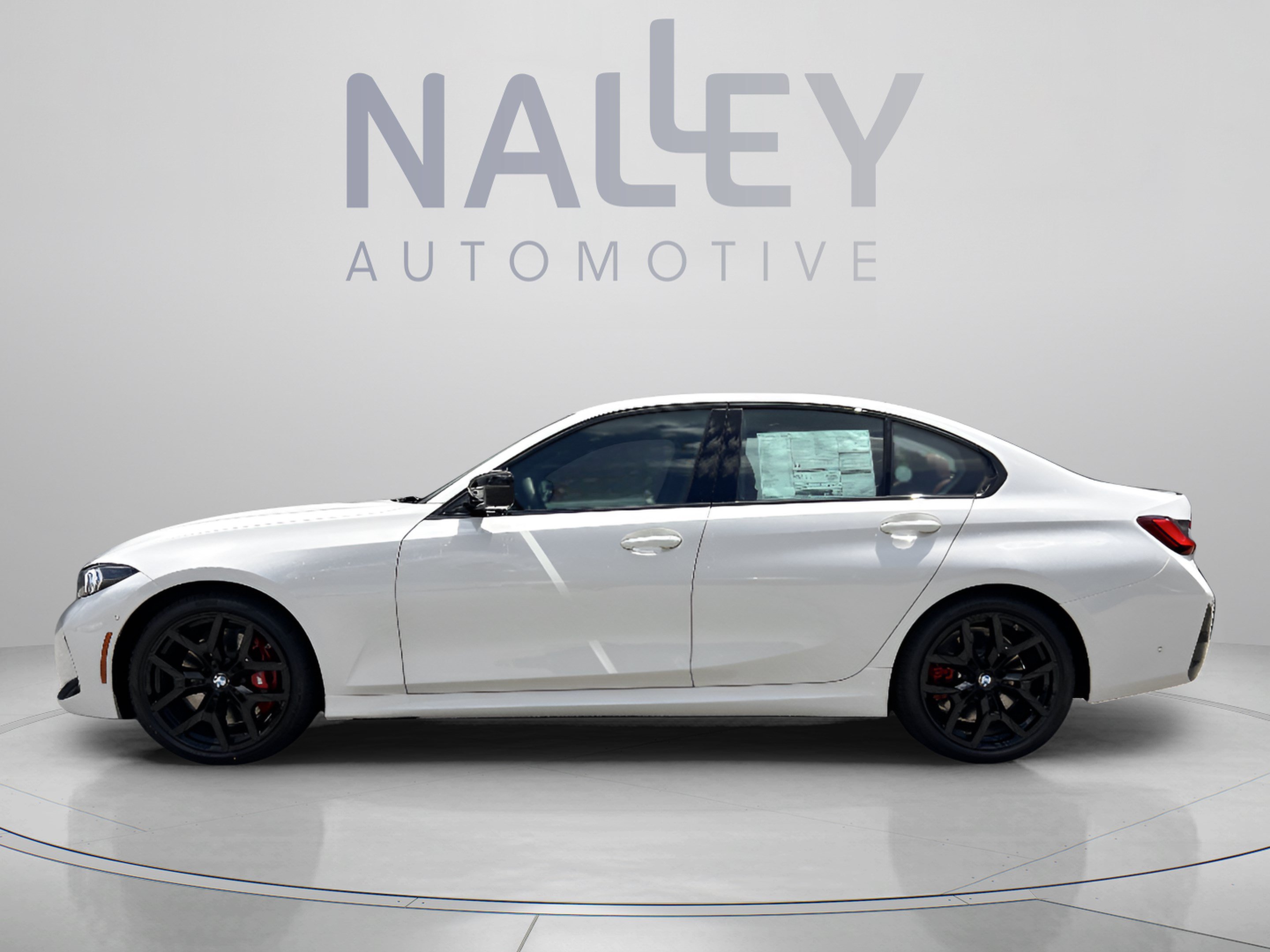 Used 2026 BMW 330i Sedan w/ M Sport Package RWD image 2