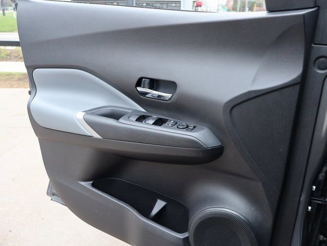Used 2024 Nissan Kicks SR w/ SR Premium Package image 31