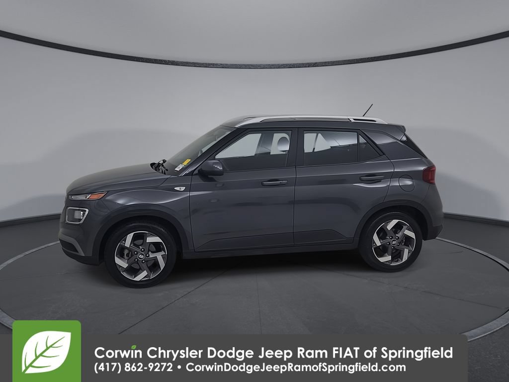 Used 2025 Hyundai Venue SEL FWD image 8