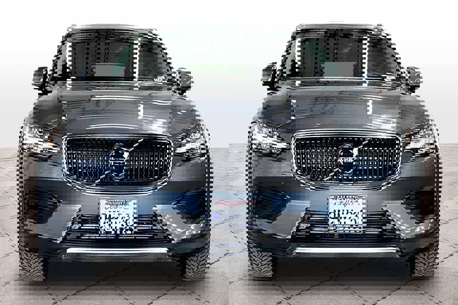 Used 2020 Volvo V60 T5 Cross Country w/ Cross Country Pro Package image 3