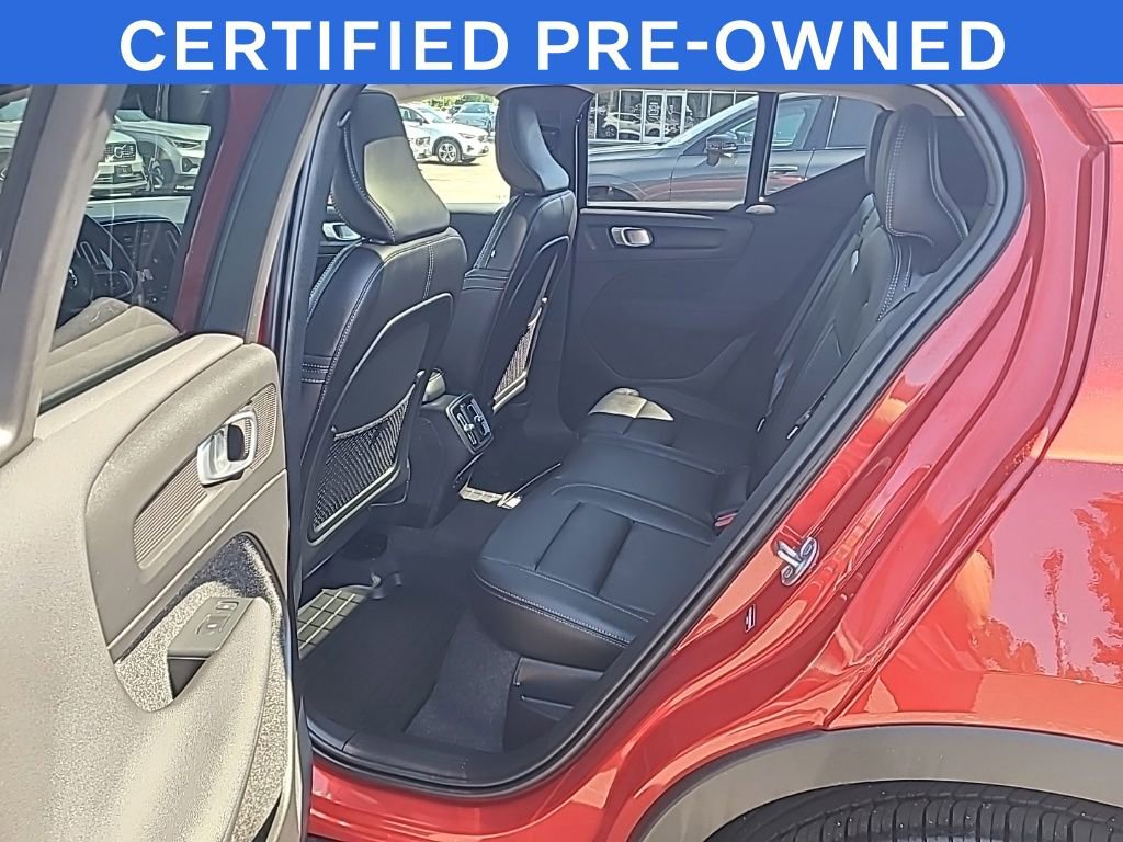 Certified 2025 Volvo XC40 B5 Core w/ Protection Package Premier AWD/4WD image 5