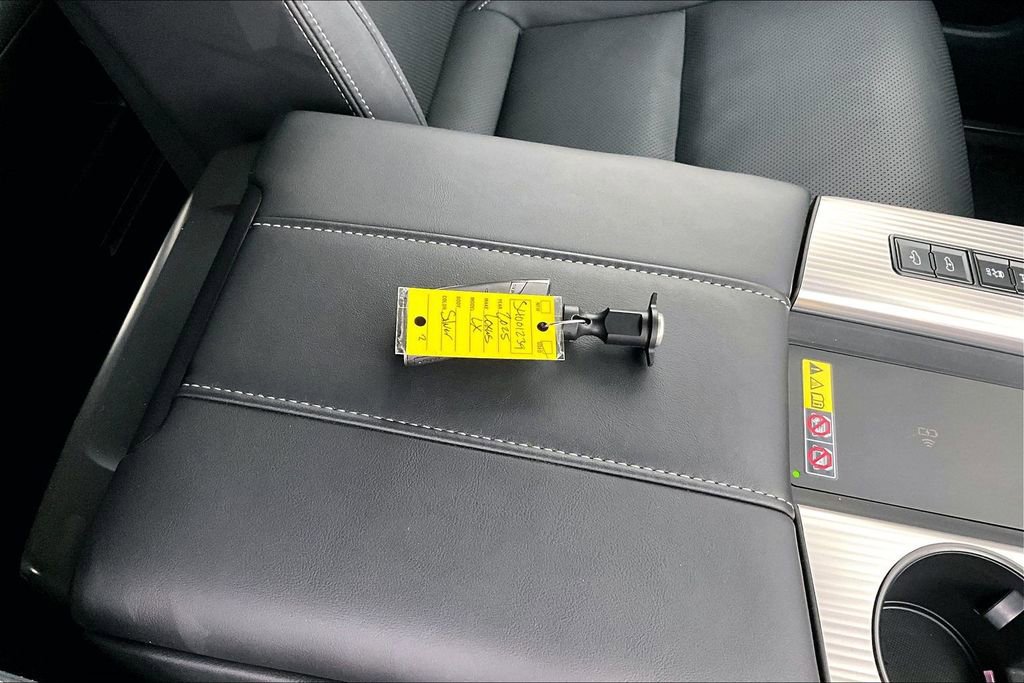 Used 2025 Lexus LX 700h F Sport image 14