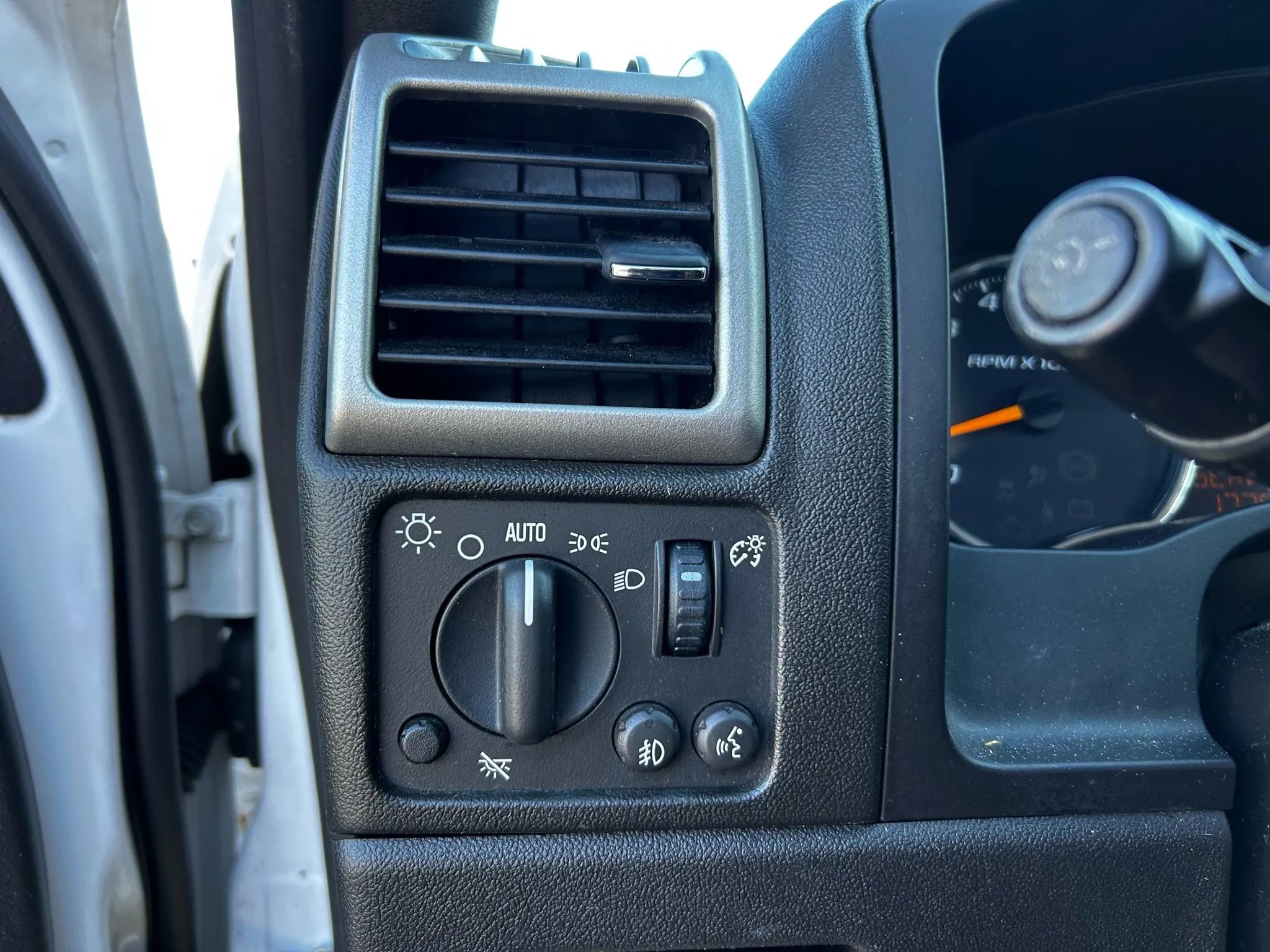 Used 2011 Chevrolet Colorado W/T w/ Power Convenience Package image 15