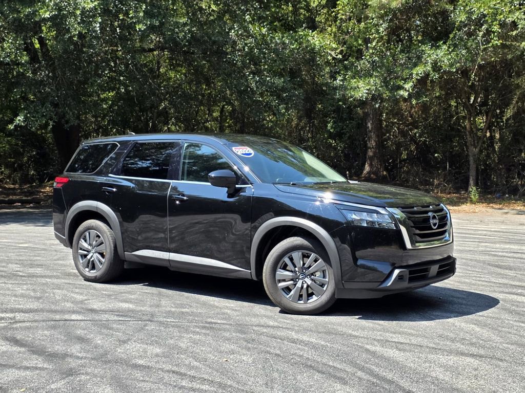 Used 2023 Nissan Pathfinder S w/ Cargo Package image 1