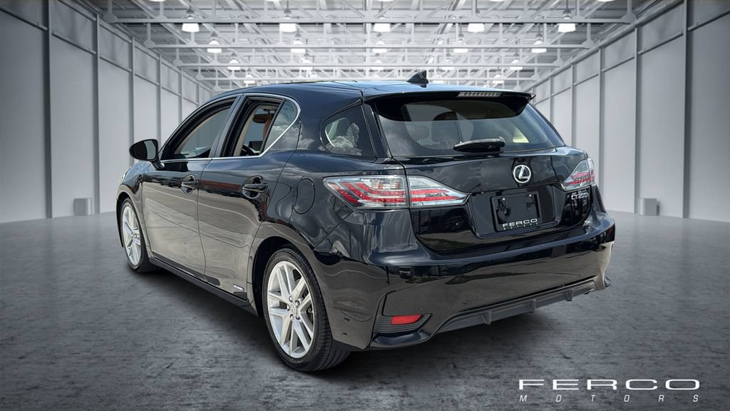 Used 2016 Lexus CT 200h w/ Navigation Package FWD image 3
