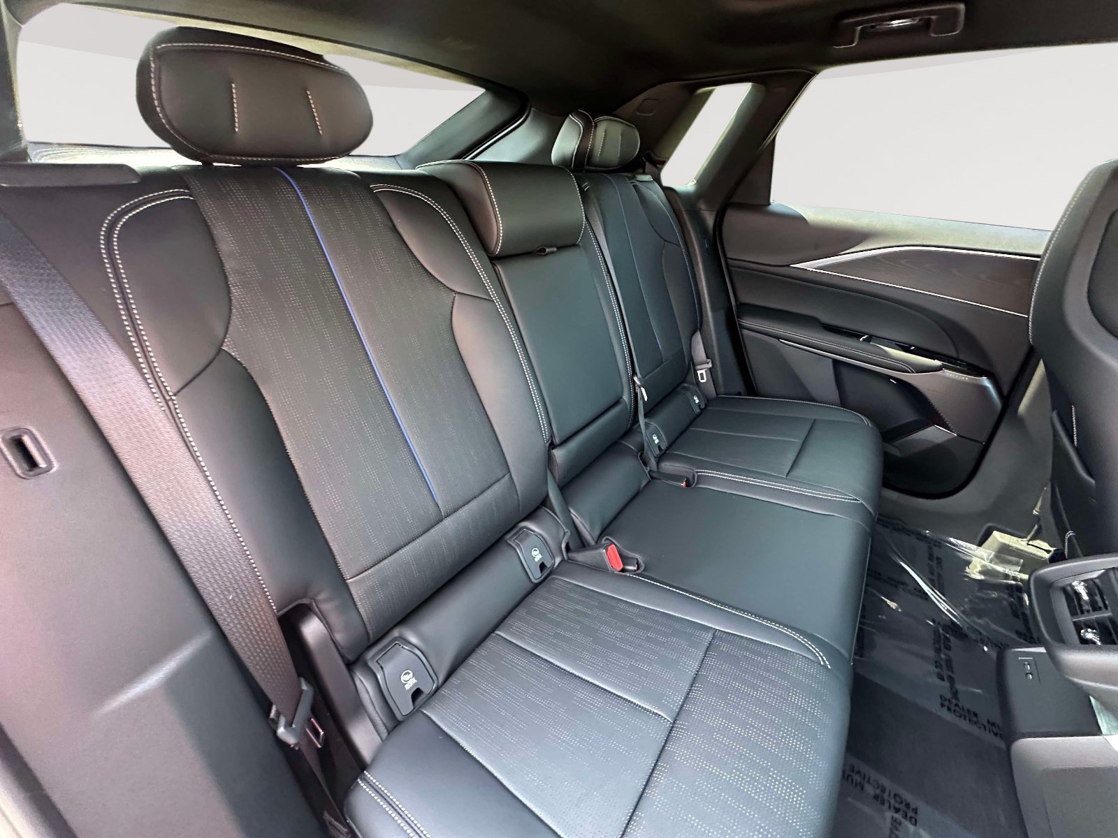 Certified 2025 Cadillac Lyriq Luxury RWD image 29