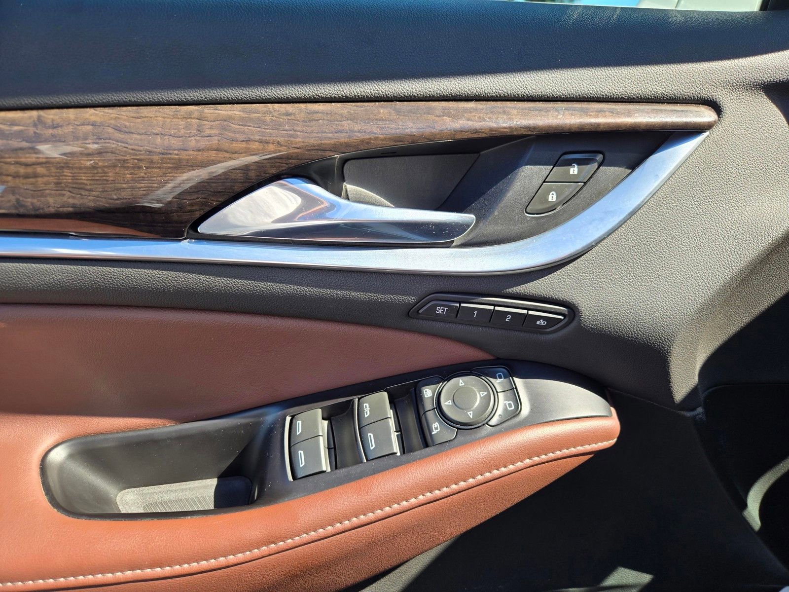 Used 2018 Buick Enclave Avenir w/ Avenir Technology Package image 18