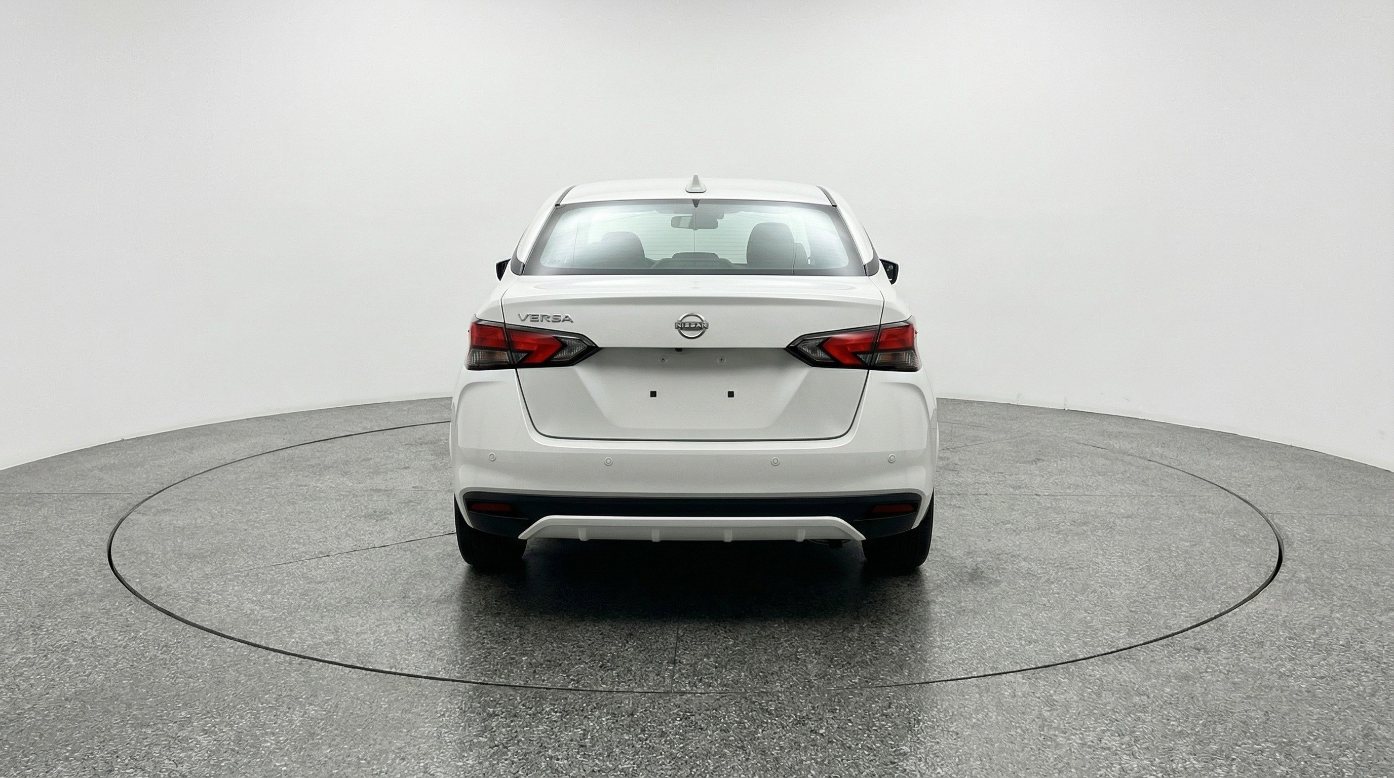 Used 2025 Nissan Versa SV image 7