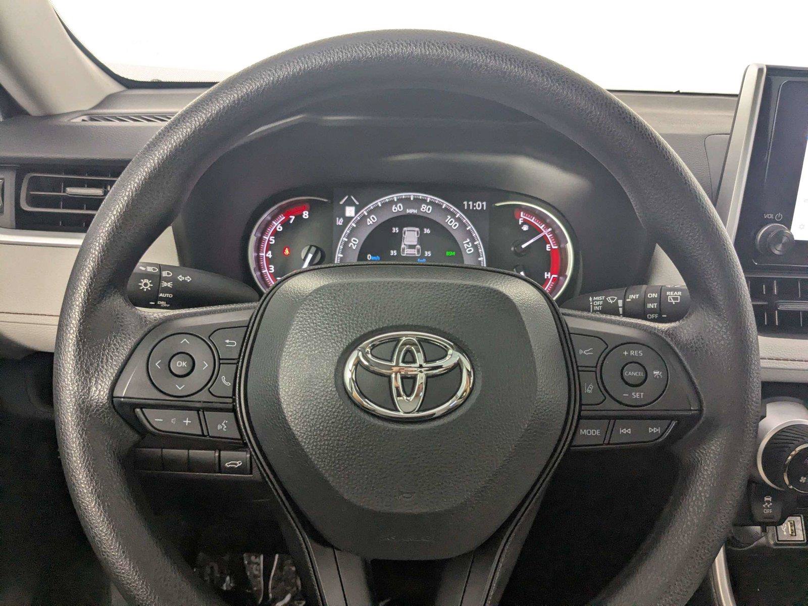 Used 2025 Toyota RAV4 XLE w/ Convenience Package FWD image 18