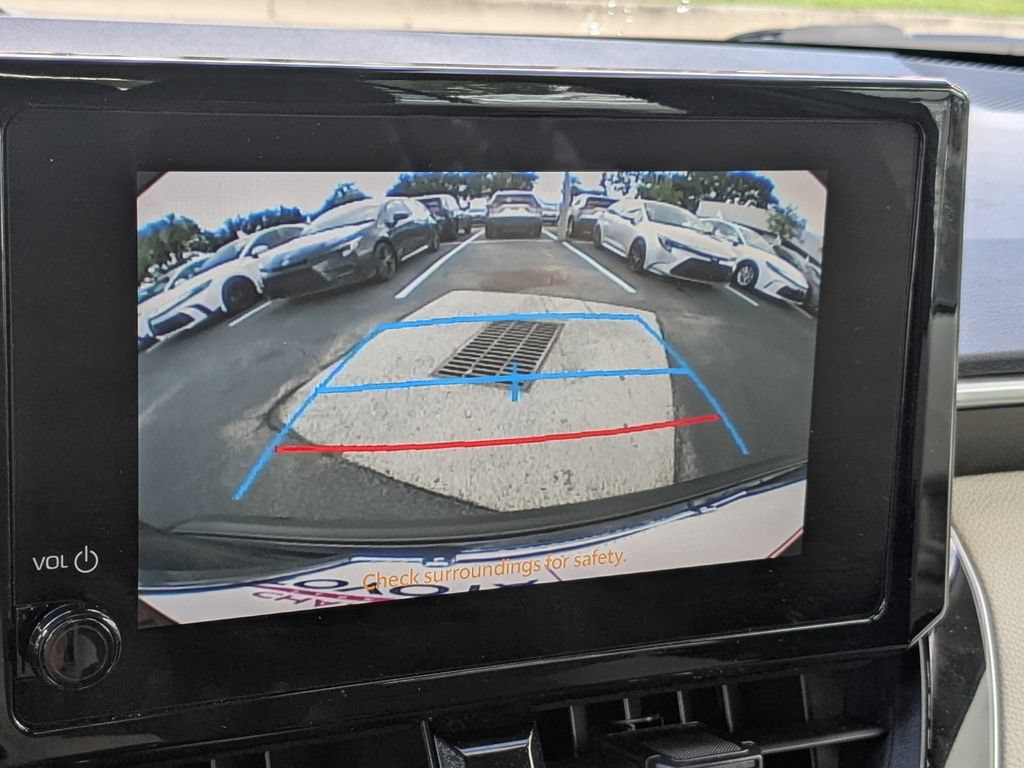 Used 2025 Toyota Corolla LE w/ LE Premium Package FWD image 20