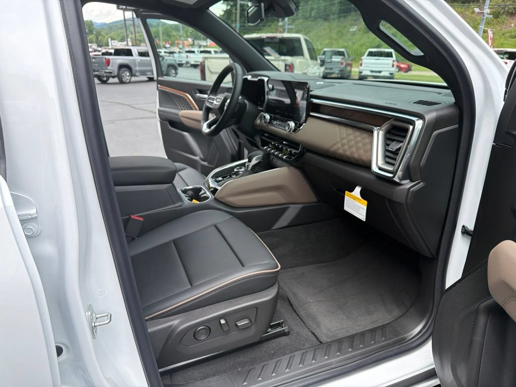 New 2026 GMC Canyon Denali AWD/4WD image 14