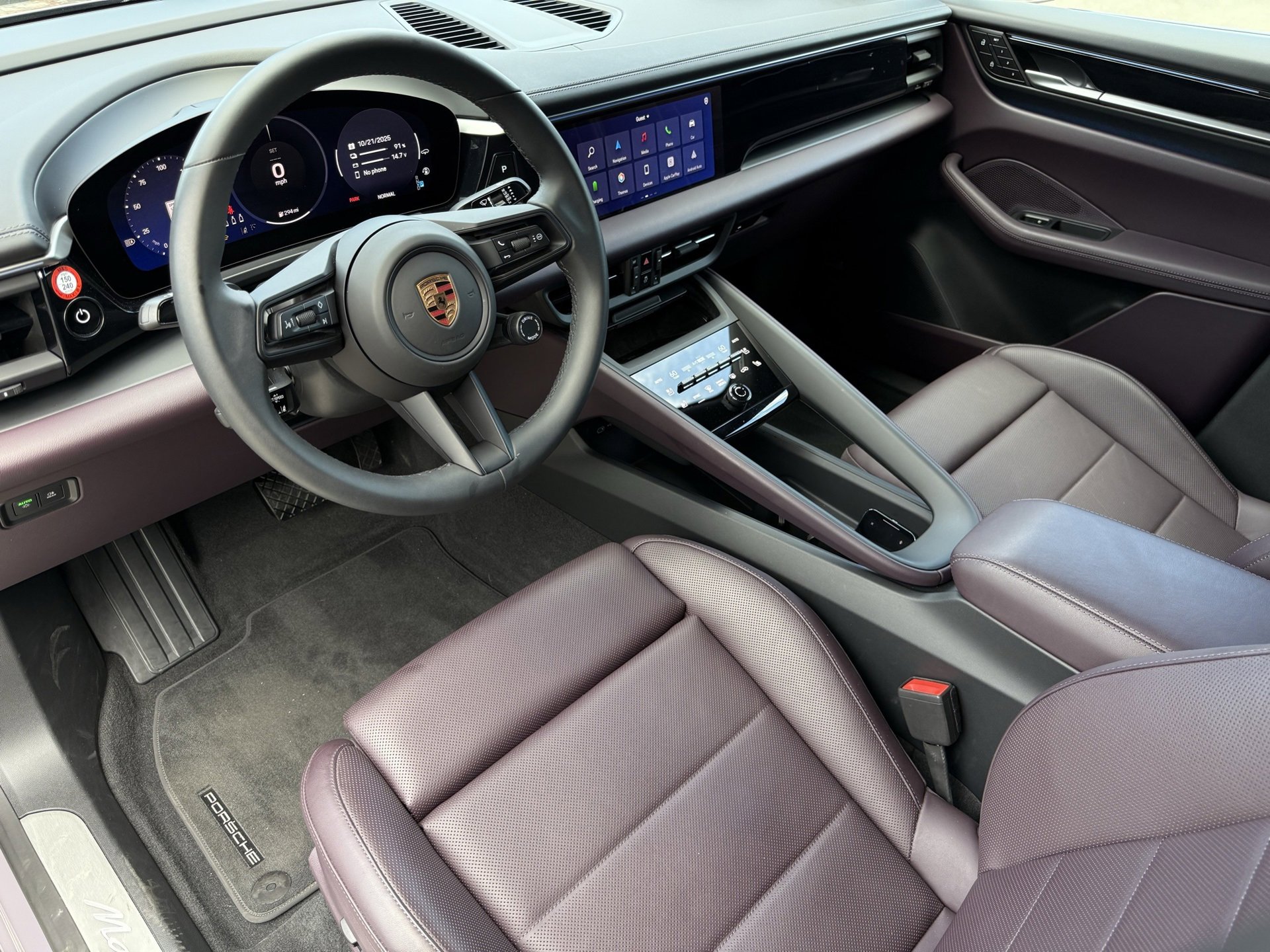 Used 2025 Porsche Macan Electric image 4