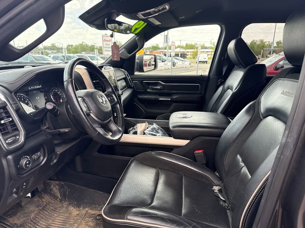 Used 2019 RAM 1500 Laramie AWD/4WD image 2