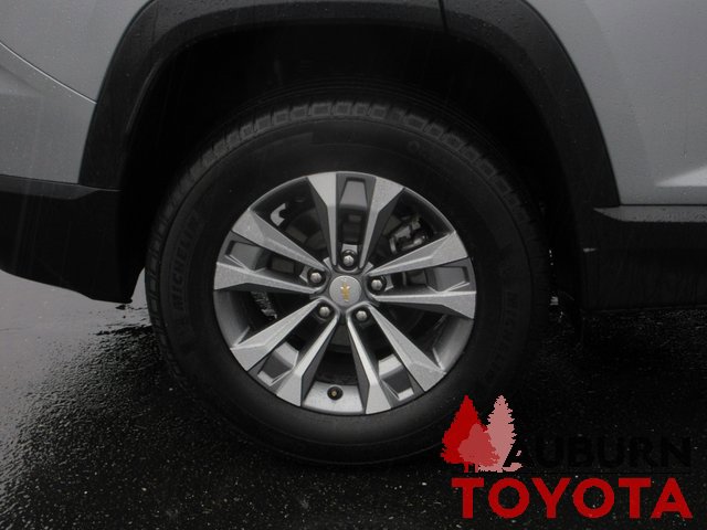 Used 2025 Chevrolet Equinox LT image 4