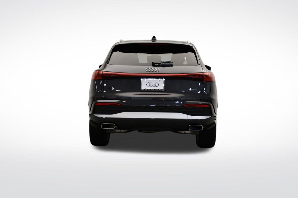 Used 2025 Audi Q5 Premium Plus w/ Premium Plus AWD/4WD image 4