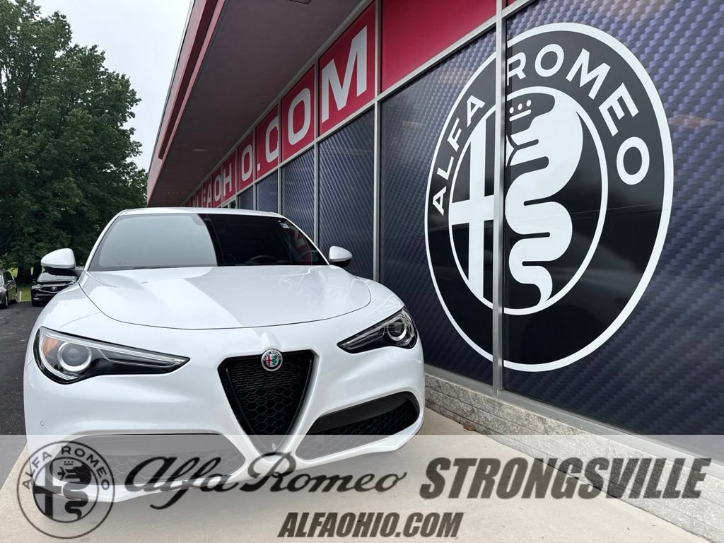 Used 2023 Alfa Romeo Stelvio Sprint AWD/4WD image 1