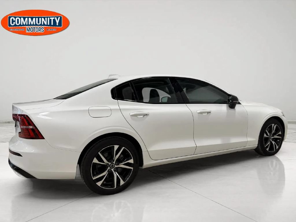 Used 2025 Volvo S60 B5 Core FWD image 8