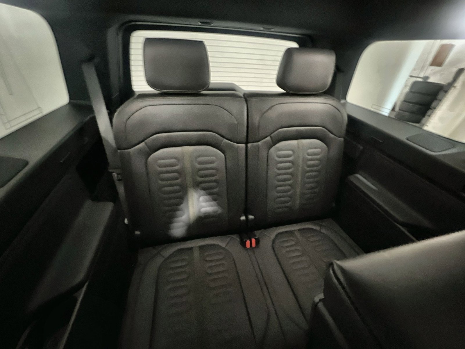 Used 2026 Rivian R1S Adventure image 29