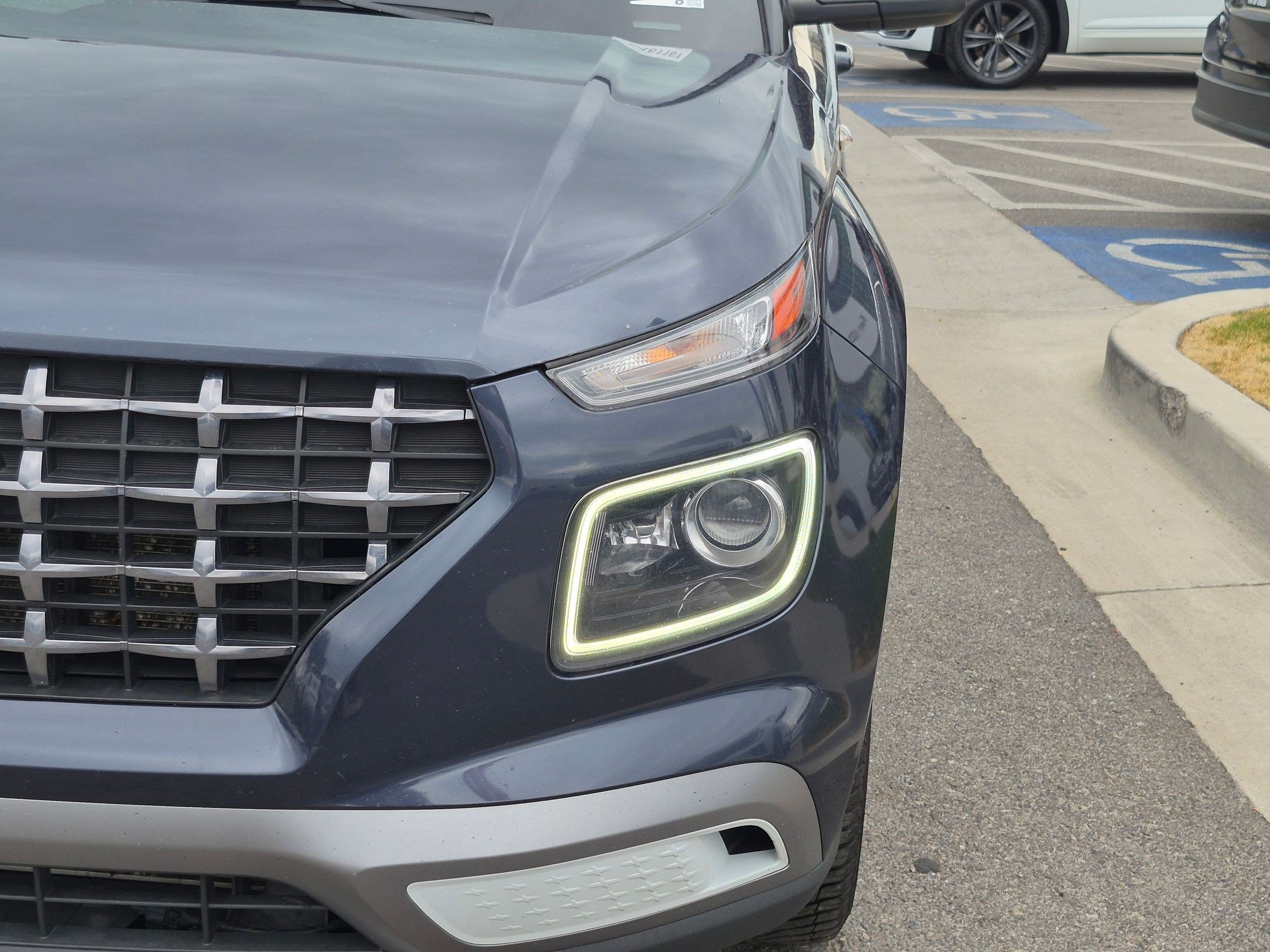 Used 2021 Hyundai Venue w/ Cargo Package FWD image 12