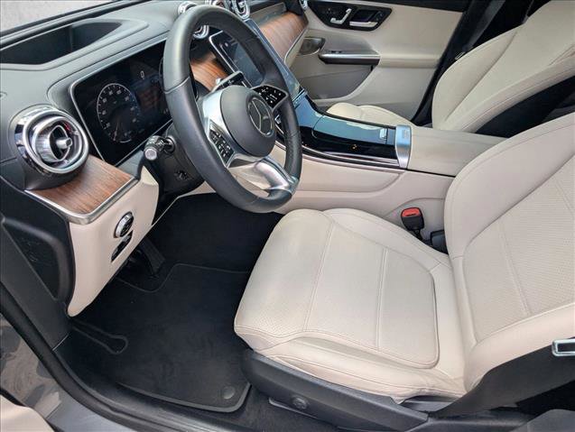 Used 2023 Mercedes-Benz GLC 300 4MATIC image 12