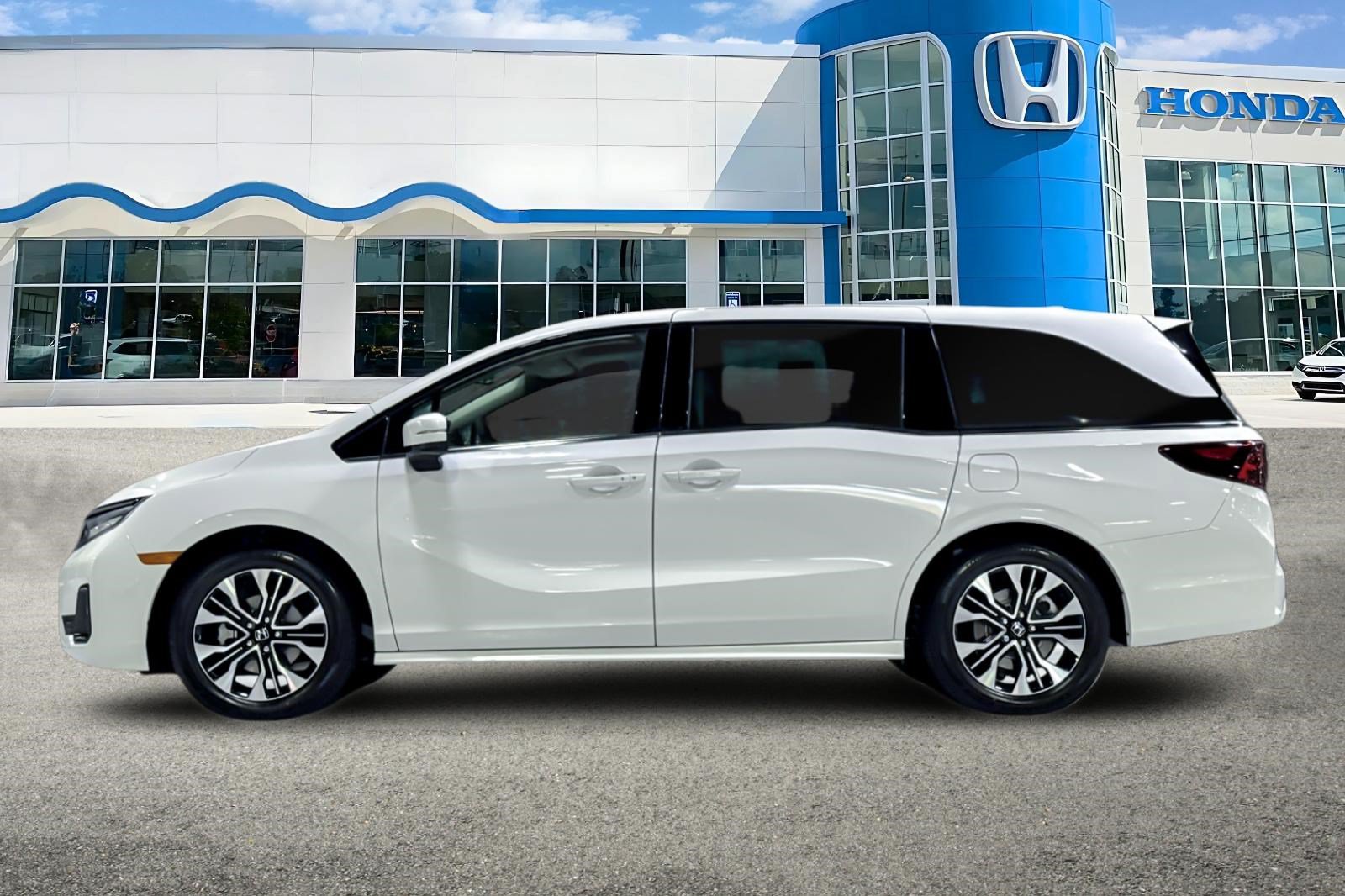 New 2027 Honda Odyssey Elite image 2