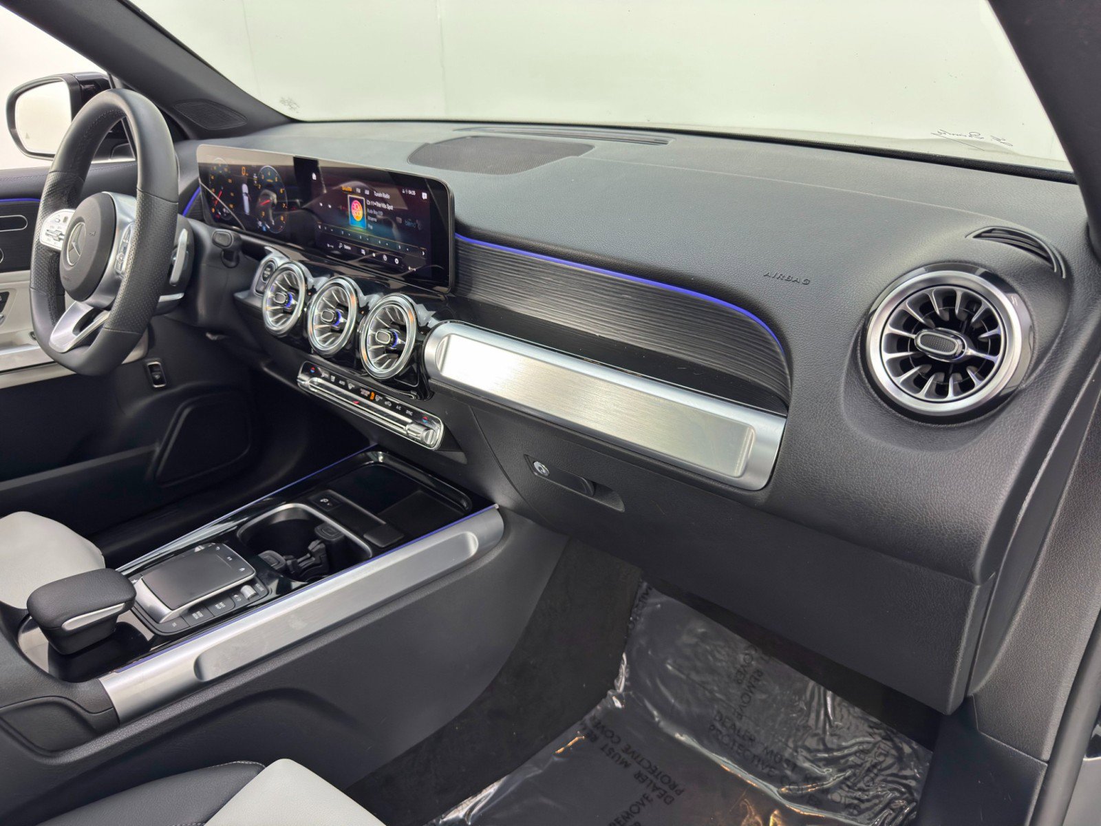 Used 2023 Mercedes-Benz GLB 250 image 14