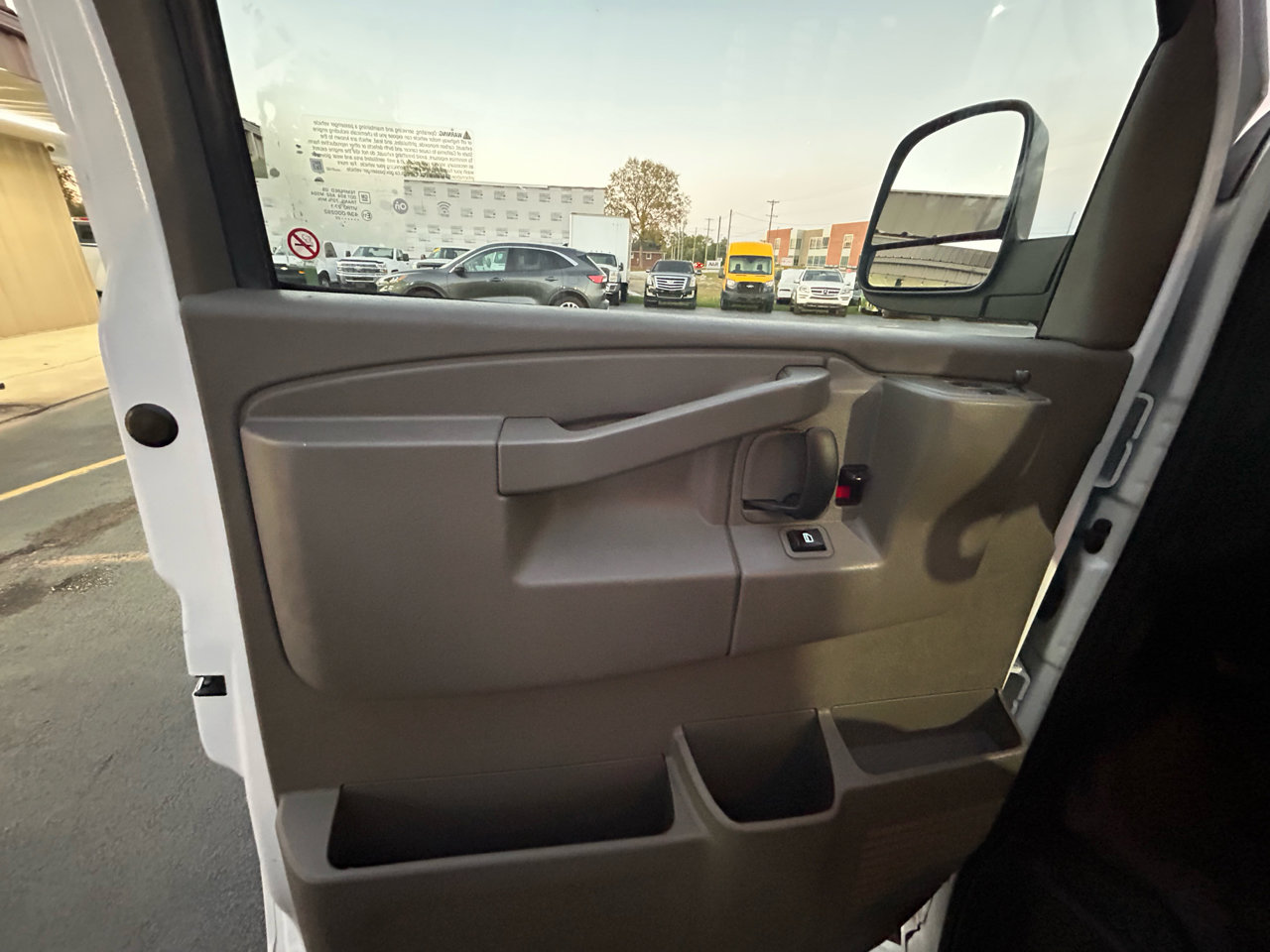 Used 2022 GMC Savana 2500 w/ Driver Convenience Package image 17