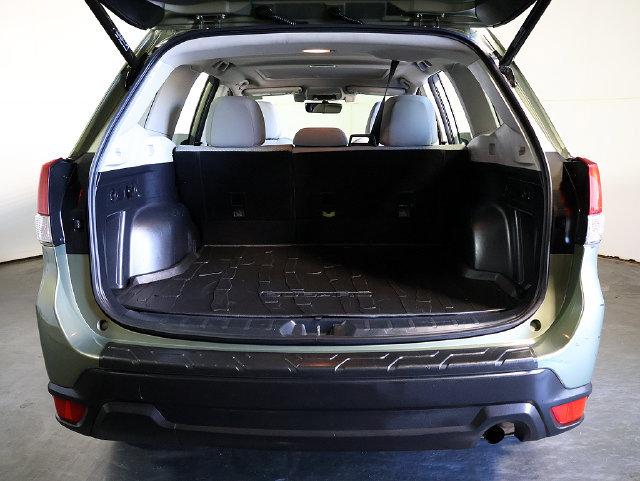 Used 2020 Subaru Forester Premium AWD/4WD image 29