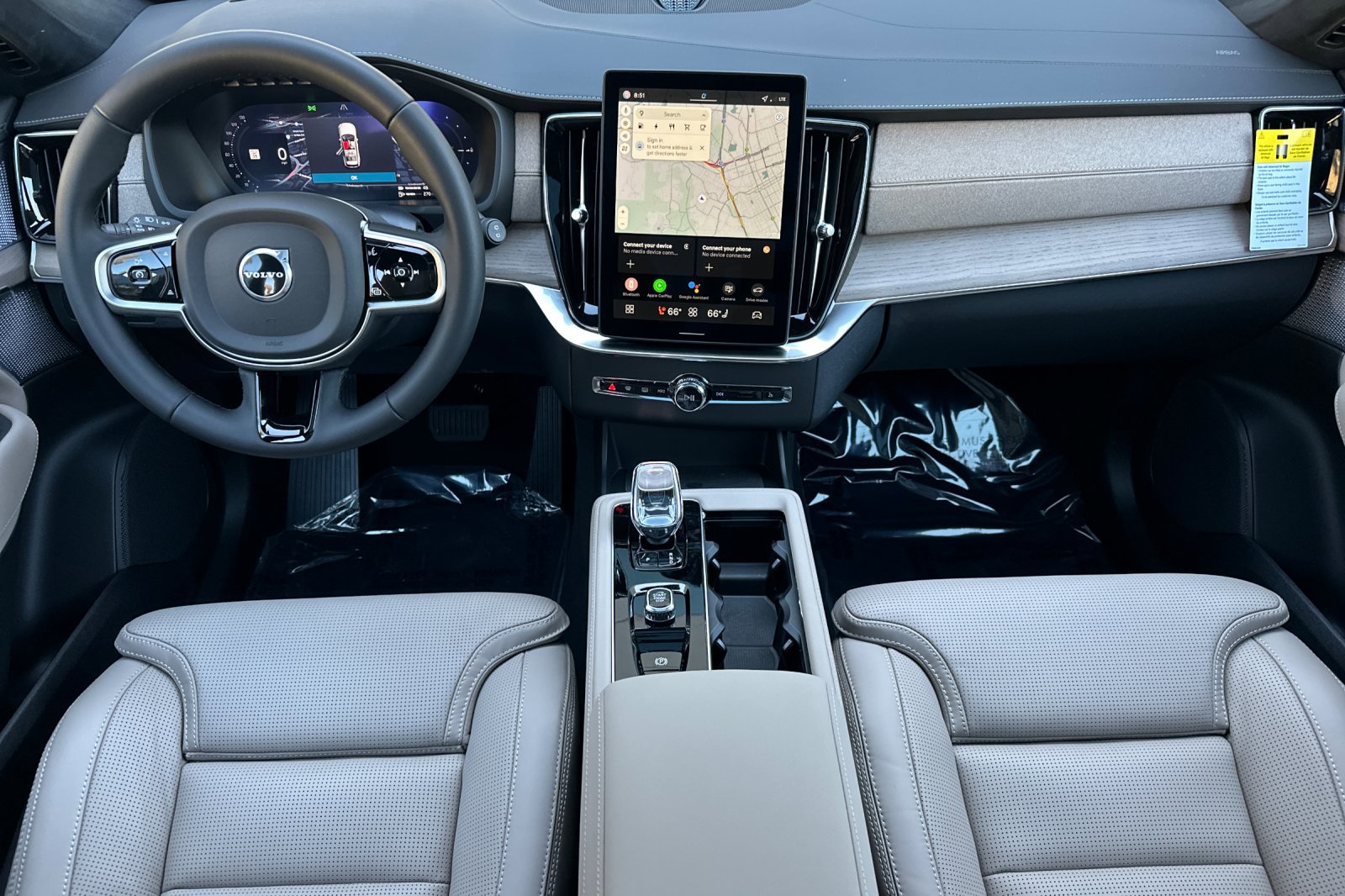 New 2026 Volvo XC90 T8 Ultra w/ Lounge Package image 11