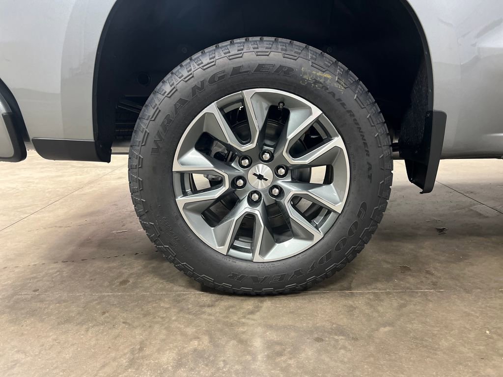 New 2026 Chevrolet Silverado 1500 RST AWD/4WD image 9
