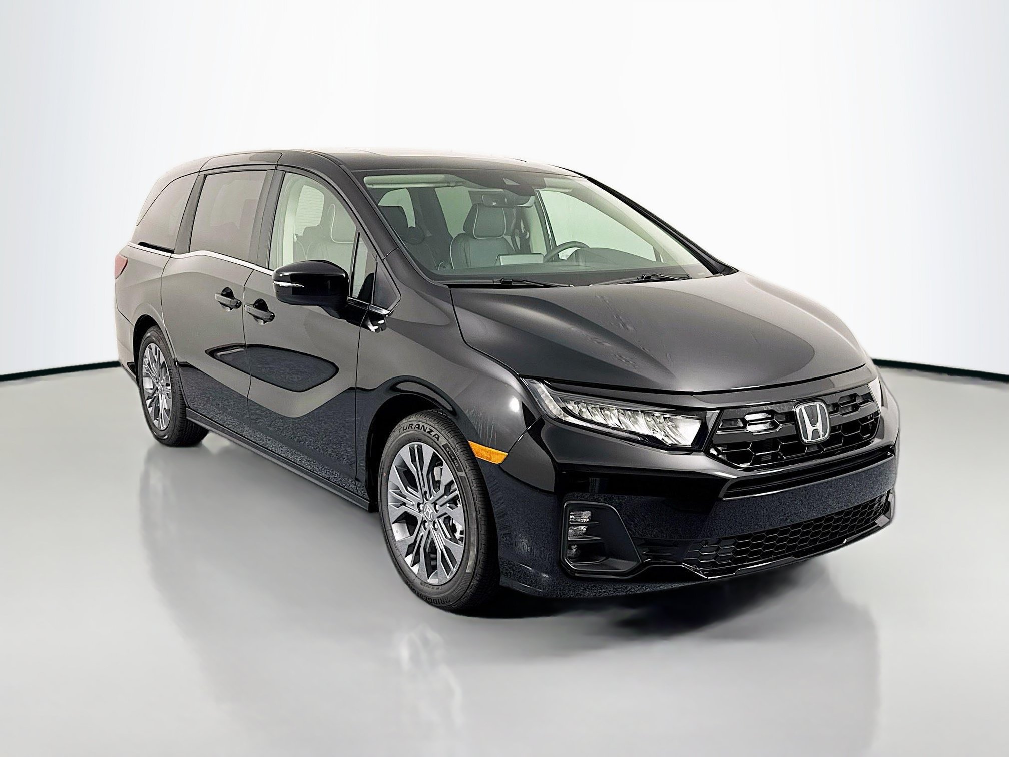 New 2026 Honda Odyssey Touring image 3