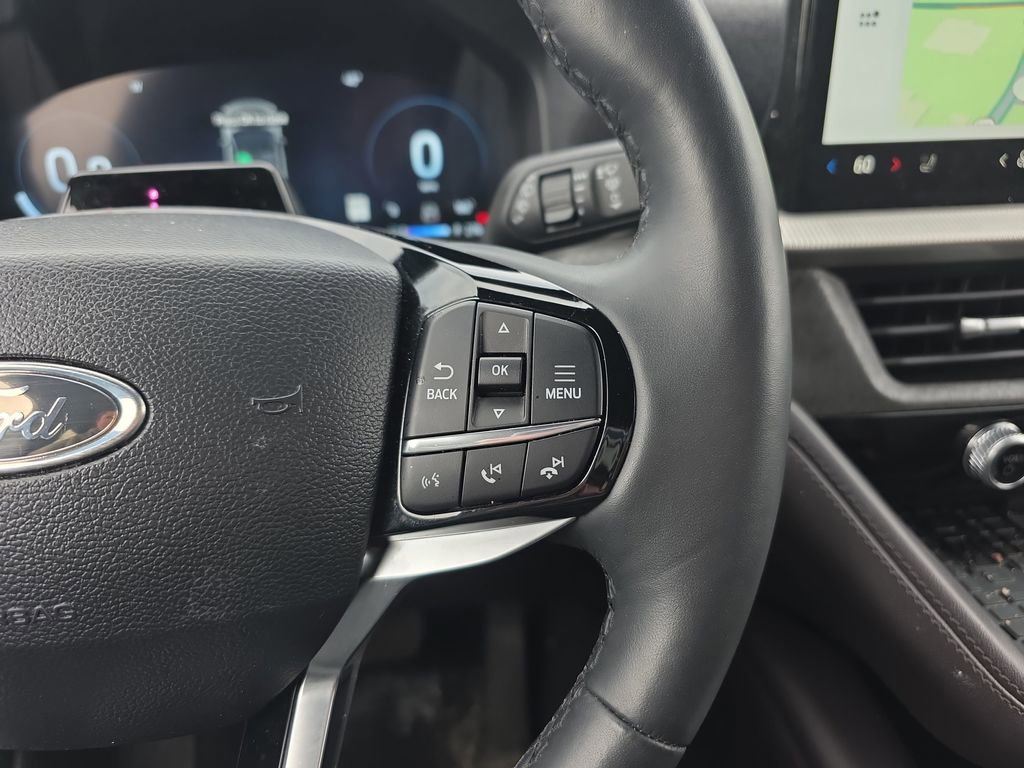 Used 2025 Ford Explorer Platinum w/ LUX Leather Package AWD/4WD image 29